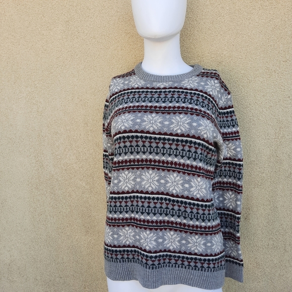 💗 $5 in BUNDLE💗Forever 21 Christmas sweater Size Medium - Picture 1 of 10